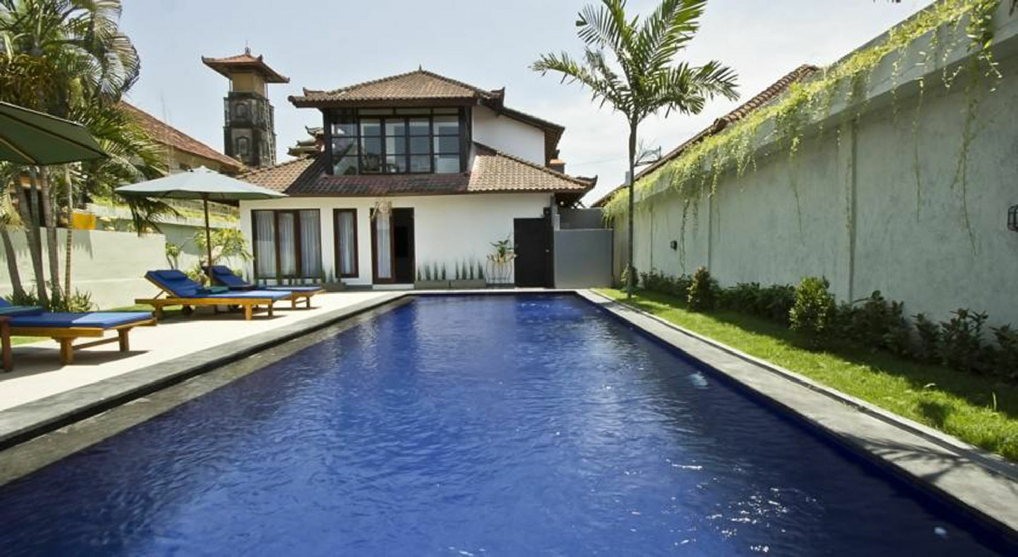 U House 2* Seminyak (Bali)
